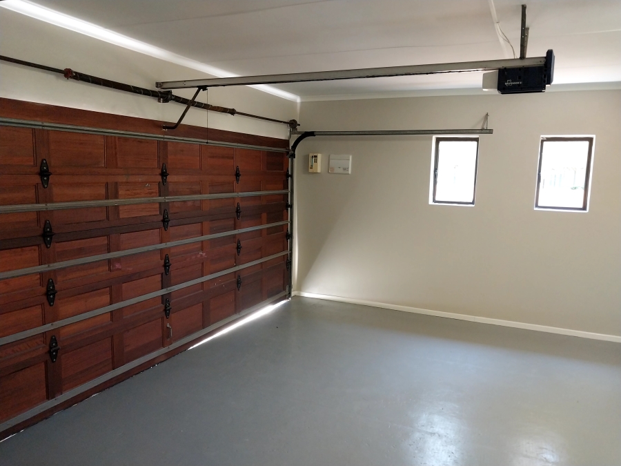 3 Bedroom Property for Sale in Summerstrand Eastern Cape